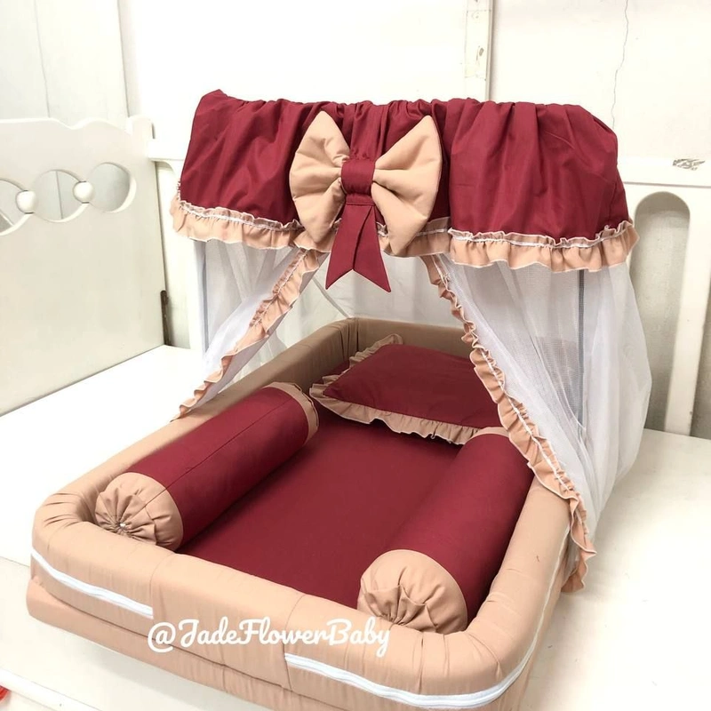 Kasur Bayi Maroon dan Coklat Gold
