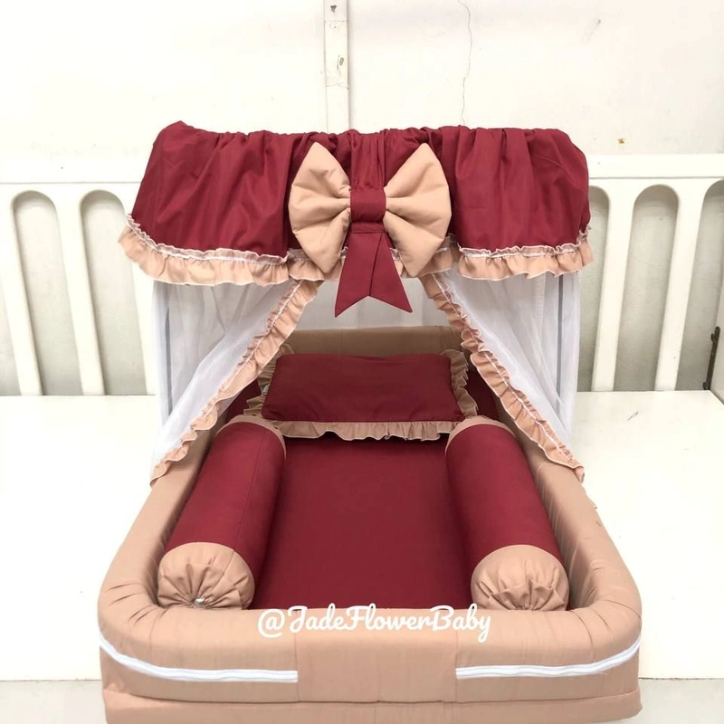Kasur Bayi Maroon dan Coklat Gold